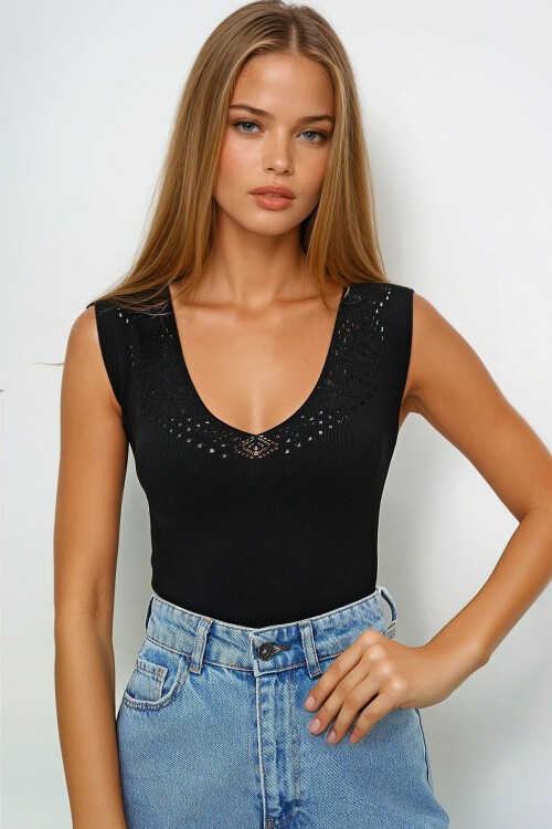 Siyah Ön Arka V Yaka Ajurlu Yazlık Triko Bluz