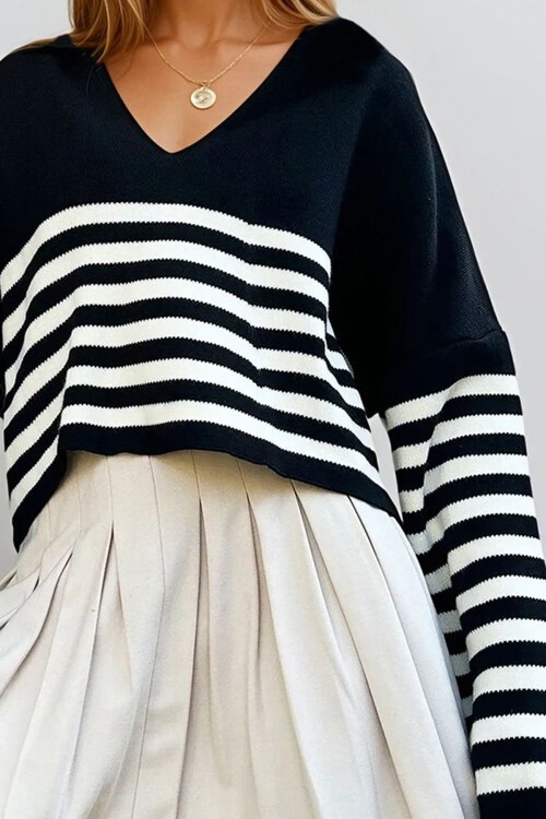 Siyah Polo Yaka Çizgili Crop Kazak