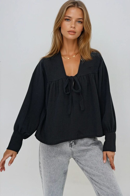 Siyah V Yaka Göğüsten Bağlamalı Büzgülü Yazlık Dokuma Bluz