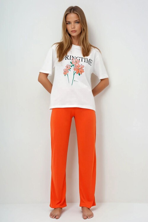 Turuncu Bisiklet Yaka Baskılı T Shirt Ve Düz Renk Pantolonlu Pijama Takımı