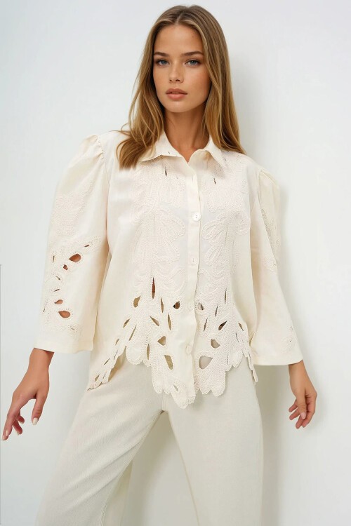 Vanilya Süzene Nakışlı Tasarım Dokuma Gömlek