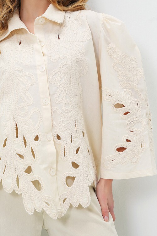 Vanilya Süzene Nakışlı Tasarım Dokuma Gömlek