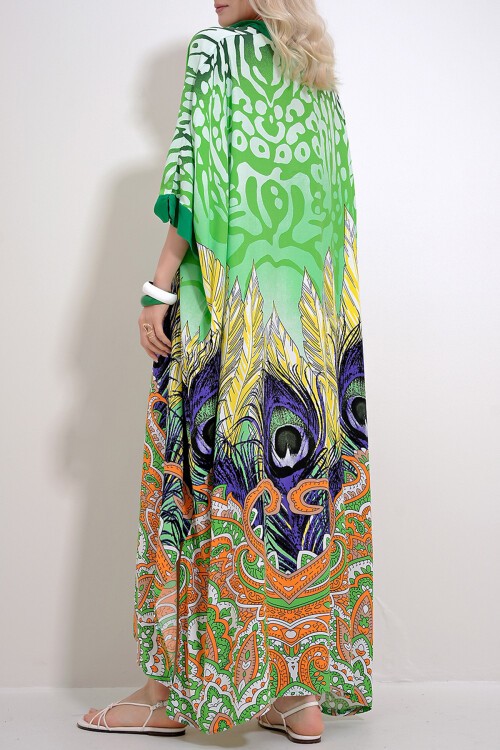 Yeşil Hakim Yaka Yarasa Kol Desenli Maxi Boy Yanları Yırtmaçlı Dokuma Elbise