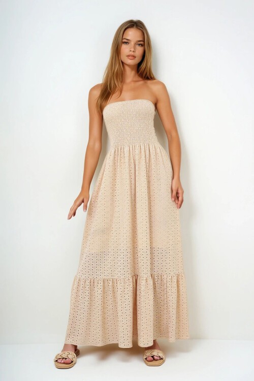 Bej Gipeli İçi Astarlı Güpür Straplez Elbise