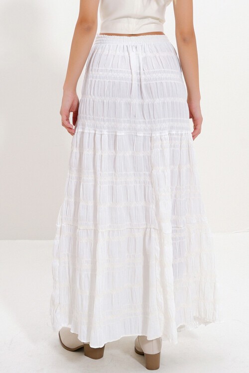 Beyaz Dantel Detaylı Bohem Etek