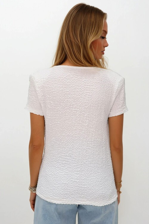 Beyaz Degaje Yaka Dökümlü Vatkalı Örme Gofre Bluz