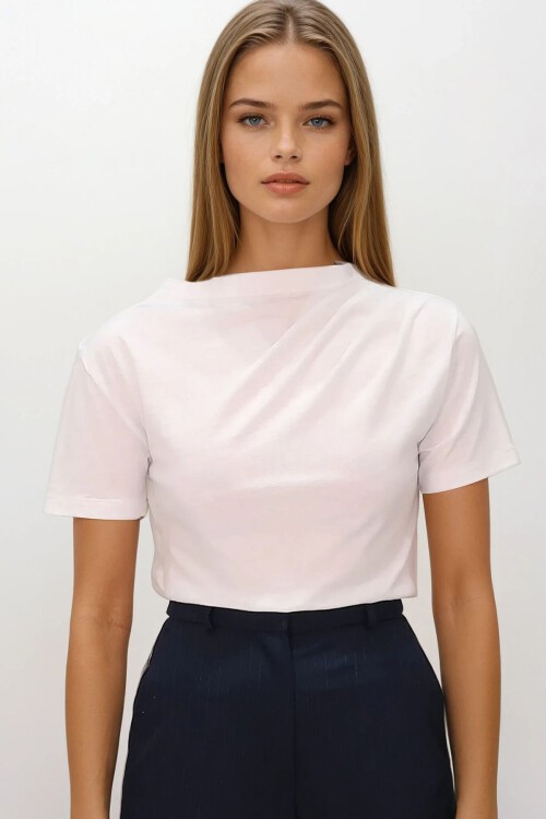 Beyaz Dik Yaka Omuzu Drapeli Cotton Bluz