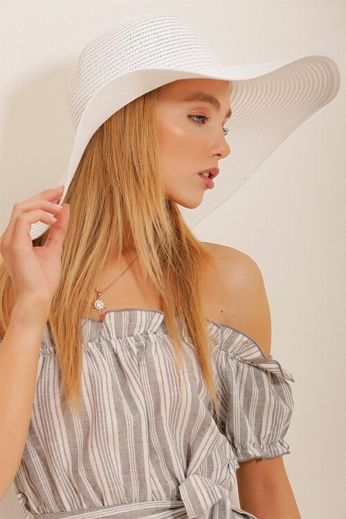 Beyaz Geniş Hasır Şapka