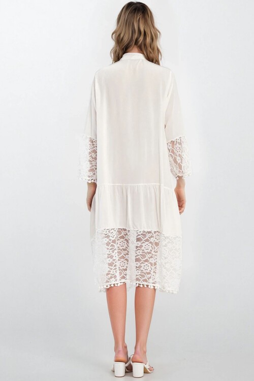 Beyaz Hakim Yaka Önü Düğmeli Dantelli Viskon Elbise