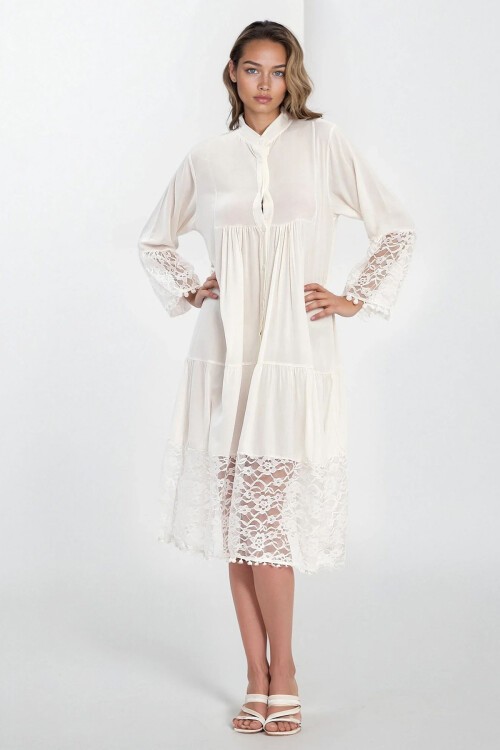 Beyaz Hakim Yaka Önü Düğmeli Dantelli Viskon Elbise