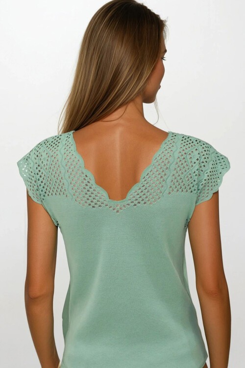 Çağla Yeşili Önü Ve Arkası V Yaka Delik Ajurlu Triko Bluz