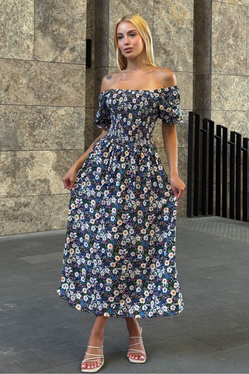 Ekru Çiçek Desenli Madonna Yaka Smok Dikişli Elbise