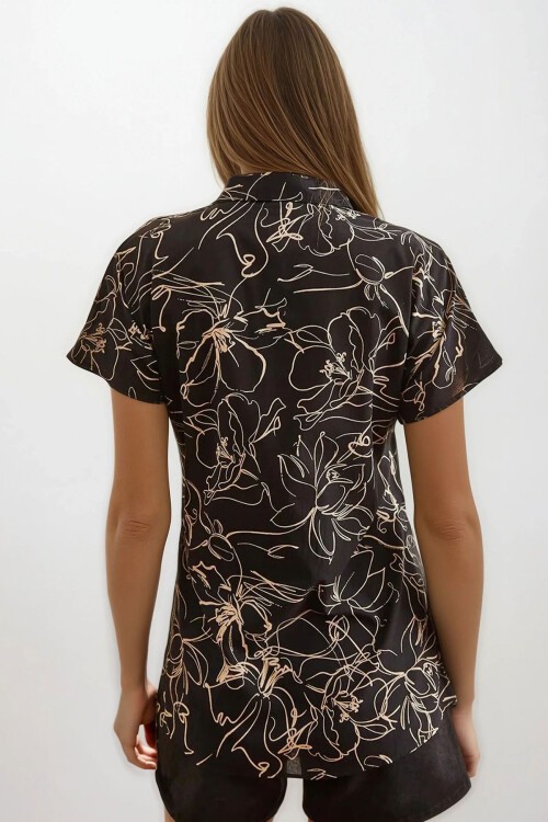 Siyah Ekru Çiçekli Viskon Yarasa Gömlek