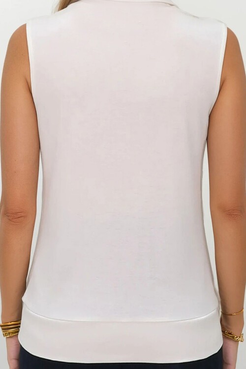 Ekru Aksesuarlı Kolsuz Bisiklet Yaka  Bluz