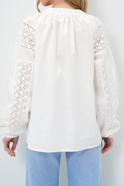 Ekru Derin V Yaka Nakış Ve Güpür Detaylı Balon Kol Keten Bluz