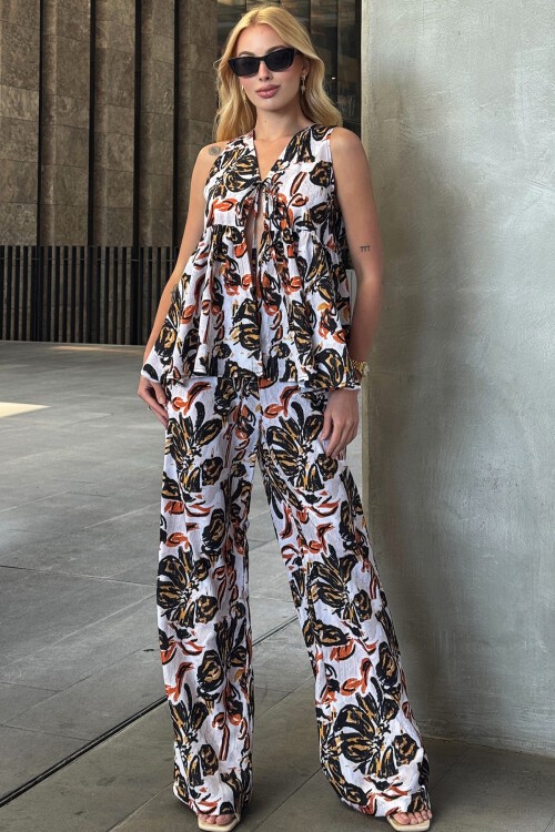 Ekru-Siyah Bağlama Detaylı Bluz Ve Beli Lastikli Palazzo Pantolon Çiçek Desenli Takım