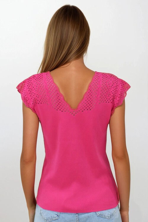 Fuşya Önü Ve Arkası V Yaka Delik Ajurlu Triko Bluz