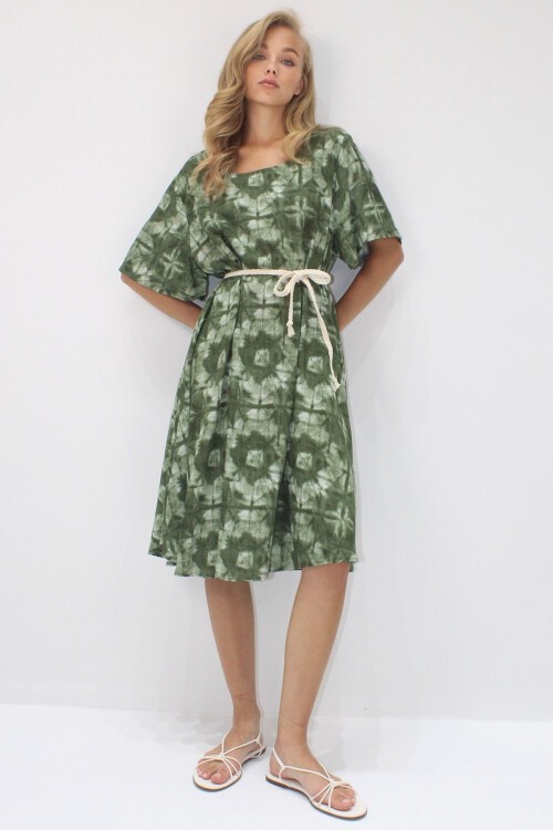 Haki Bisiklet Yaka Desenli Rahat Kalıp Dokuma Viskon Elbise