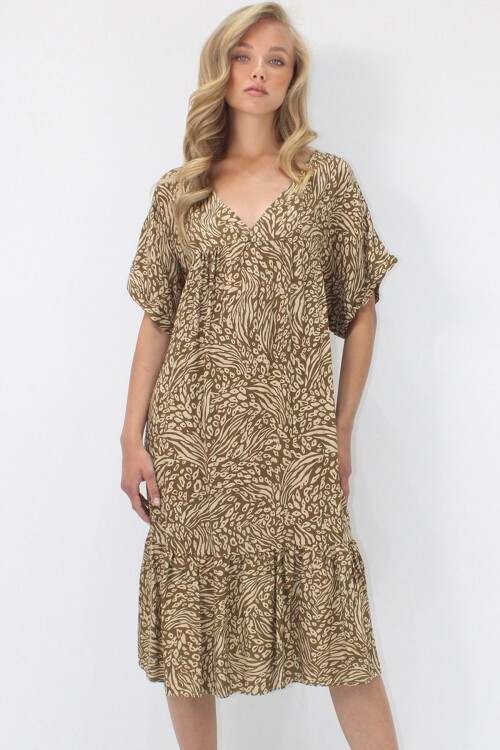 Kahverengi-Bej V Yaka Double Kol Desenli Rahat Kesim Çift Cepli Dokuma Viskon Elbise