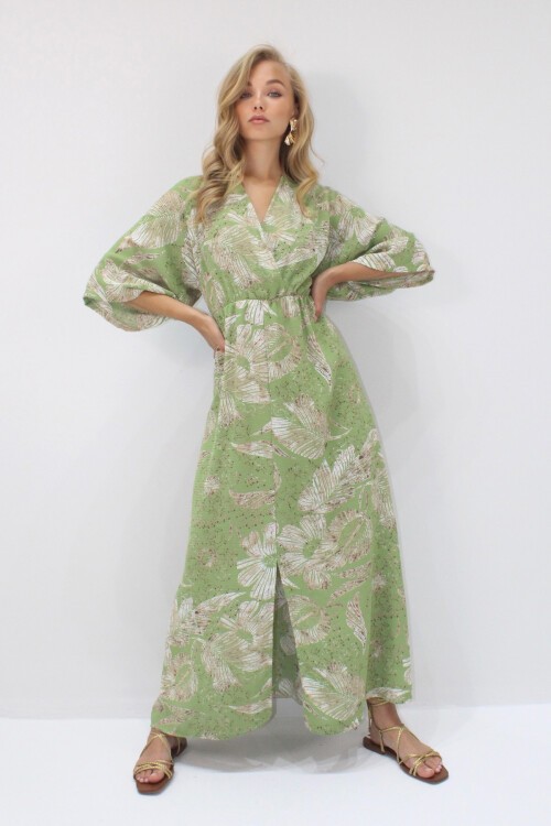 Yeşil Bej Kruvaze Yaka Beli Lastikli Yarasa Kol Yırtmaç Detaylı Maxi Boy Elbise