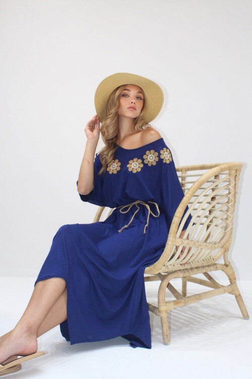 Lacivert Asimetrik Kesim  V Yaka Nakış İşlemeli Çift Cepli Hasır Kemerli Viskon Elbise