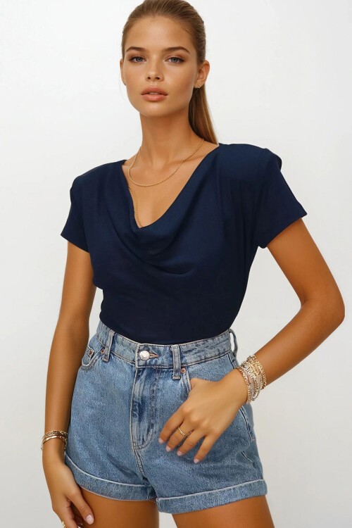 Lacivert Degaje Yaka Dökümlü Vatkalı Örme Bluz