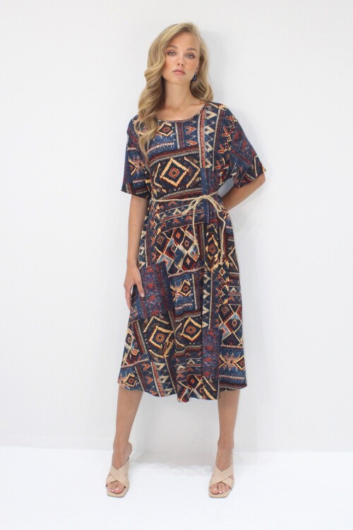 Lacivert Kayık Yaka Desenli Midi Boy Rahat Kalıp Viskon Elbise