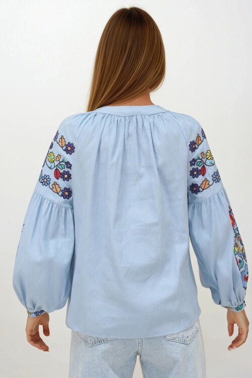 Mavi Hakim Yaka Püskül Bağcıklı Nakışlı Armürlü Dokuma Gömlek