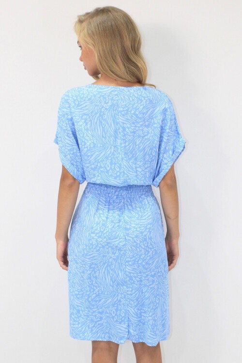 Mavi V Yaka Çift Cepli Desenli Beli Gipeli Dokuma Viskon Elbise