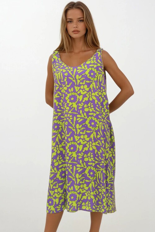 Mor Omuzları Lastikli Kolsuz Rahat Kesim Desenli Elbise