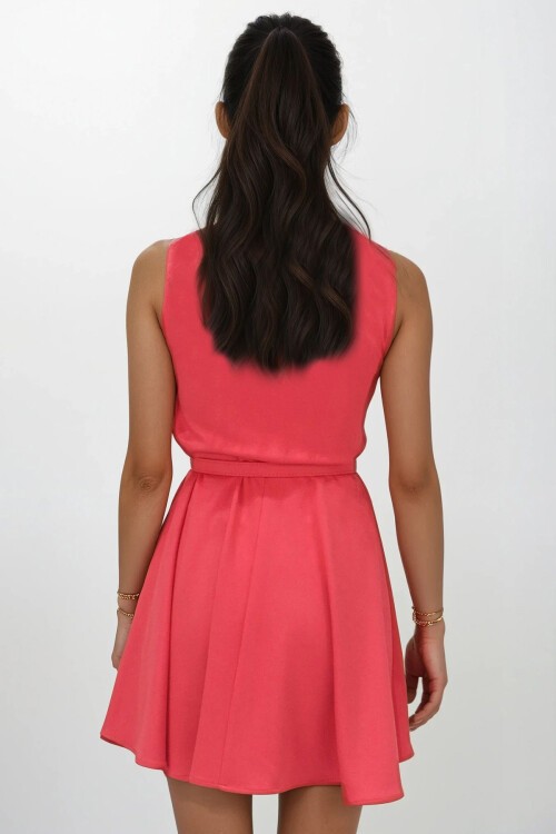 Nar Çiçeği Kayık Yaka Kendinden Kemerli Kolsuz Kloş Mini Elbise