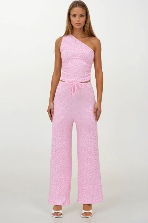 Pembe Beli İpli Ve Lastikli Çift Cepli Pantolon Ve Tek Omuz Bluz Takım