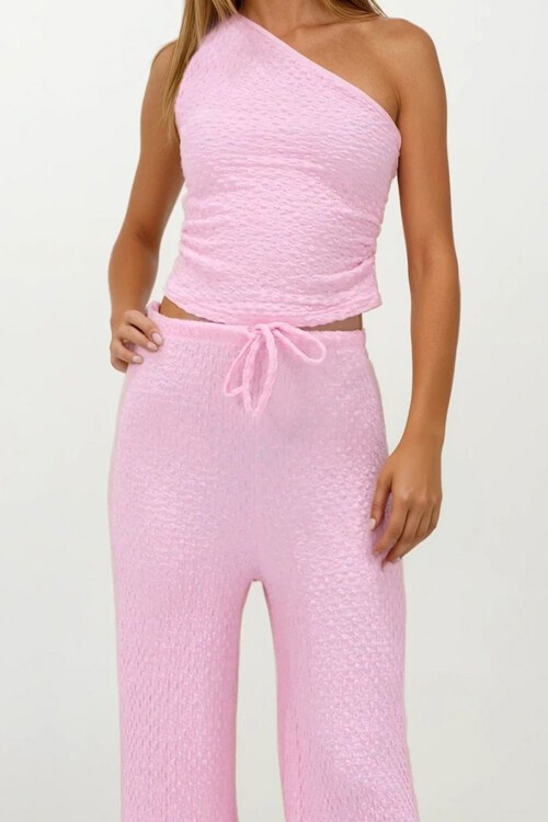 Pembe Beli İpli Ve Lastikli Çift Cepli Pantolon Ve Tek Omuz Bluz Takım
