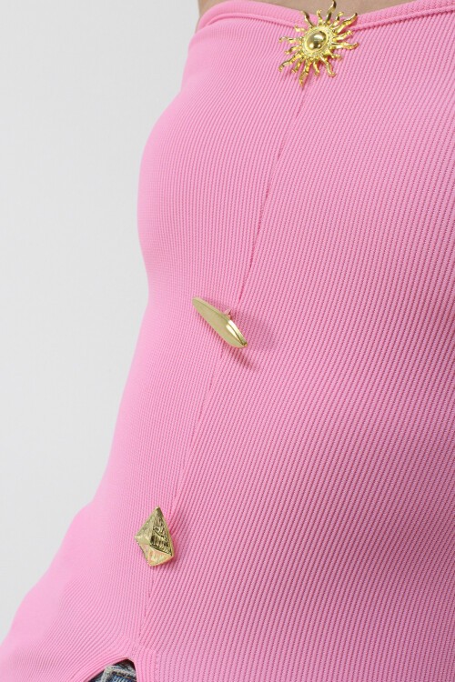 Pembe Straplez Düğme Detaylı Yırtmaçlı Ottoban Bluz