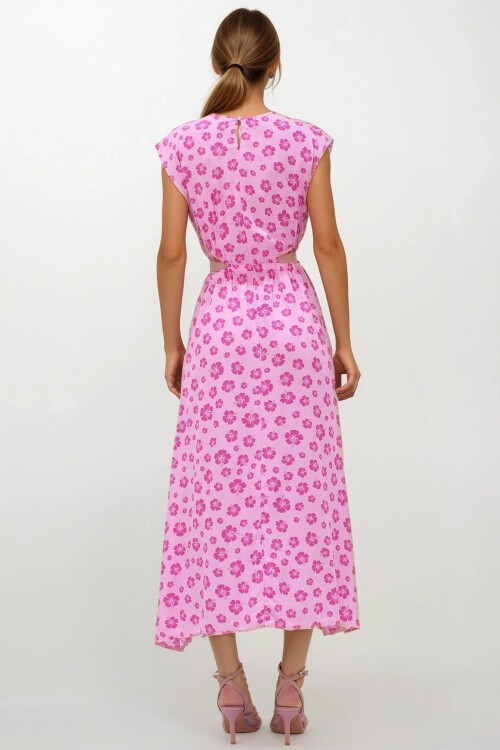 Pembe V Yaka Cut Out İp Detaylı Desenli Maxi Boy Yırtmaçlı Elbise