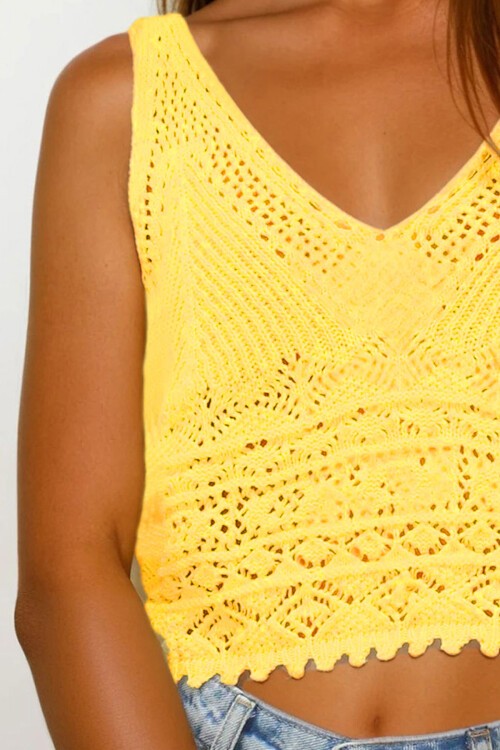 Sarı Askılı Ajurlu Örme Crop Bluz