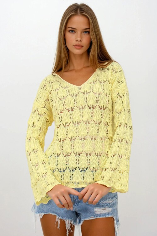 Sarı V Yaka Ajurlu Bluz