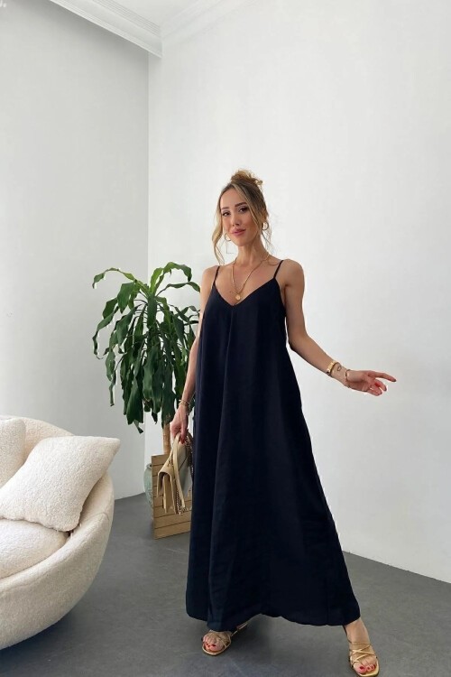 Siyah Aerobin Kumaş Ayarlanabilir Askılı Uzun Elbise