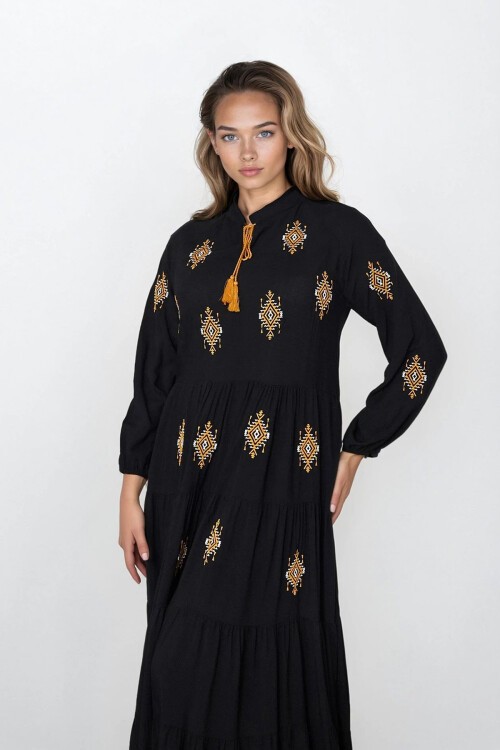 Siyah Bağlama Detaylı Kolu Lastikli Büyük Beden Viskon Elbise