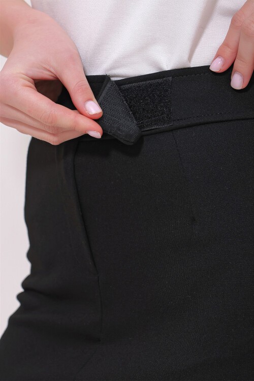 Siyah Beli Cırt Cırtlı Mini Etek