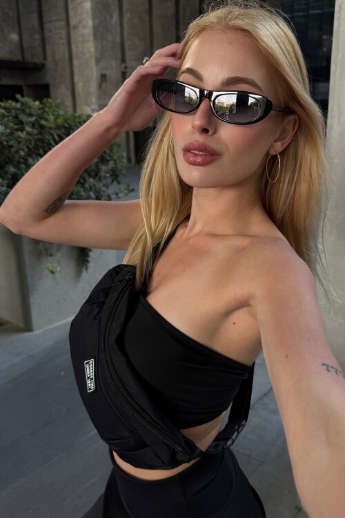 Siyah Beli Lastikli Şort Etek Gözlük Çanta Ve Büstiyer Takım Stay Fit V00023