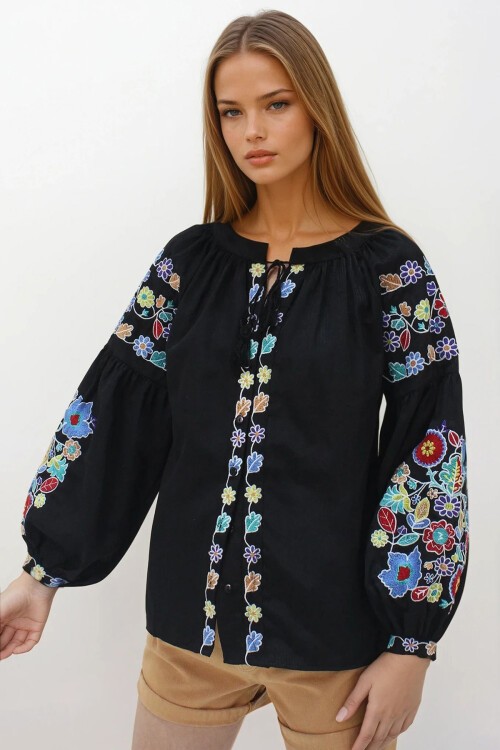 Siyah Hakim Yaka Püskül Bağcıklı Nakışlı Armürlü Dokuma Gömlek