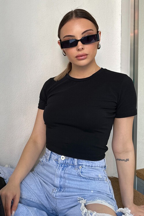 Siyah Kısa Kollu Fitilli Crop Bluz