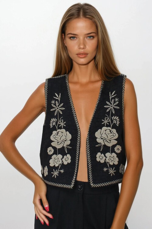 Siyah Nakış Detaylı Astarlı Dokulu Crop Yelek