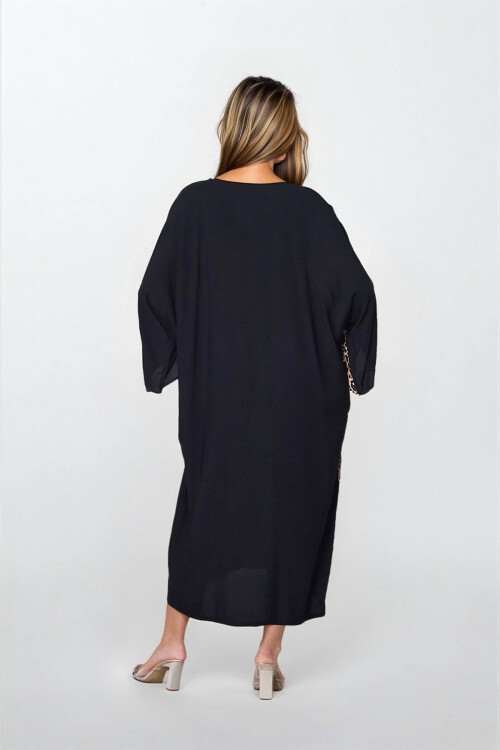 Siyah Önü Düğmeli Çift Cepli Büyük Beden Viskon Elbise
