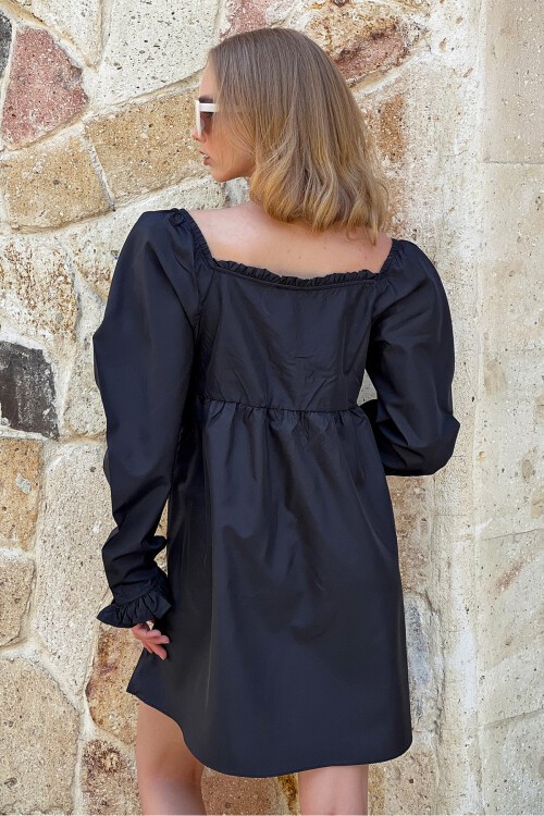 Siyah Öpücük Yaka Prenses Kol Fisto İşlemeli Mini Boy Elbise