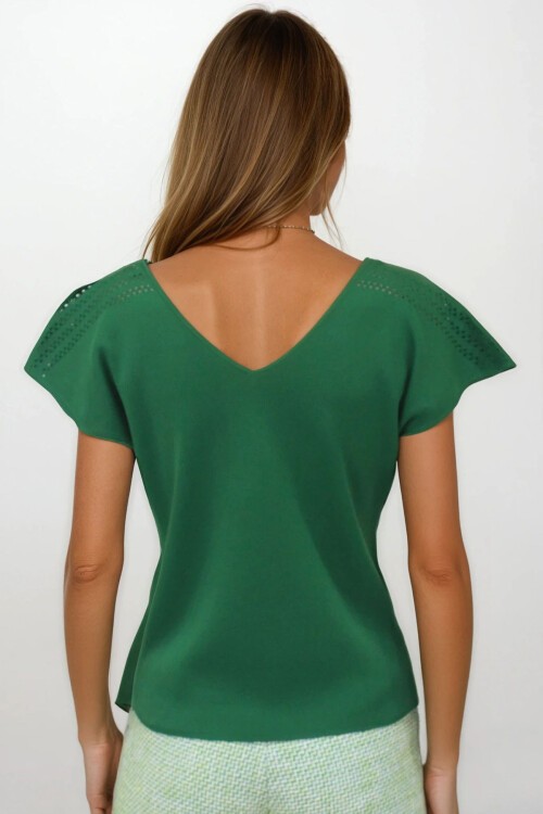 Yeşil Ajurlu Kolları Yırtmaç Detaylı Triko Bluz