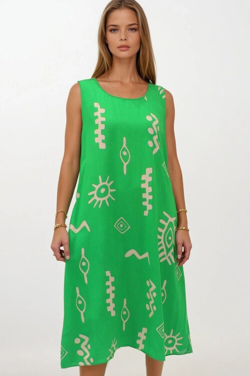 Yeşil Desenli Çift Cepli Kolsuz Rahat Kesim Elbise