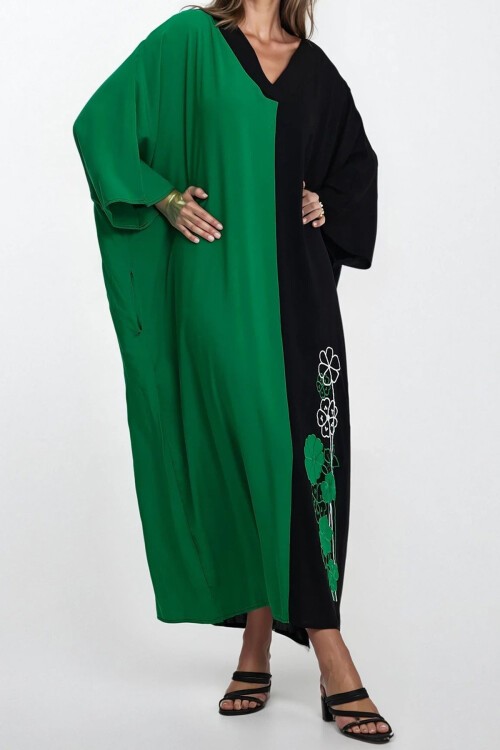 Yeşil Önü Düğmeli Çift Cepli Büyük Beden Viskon Elbise