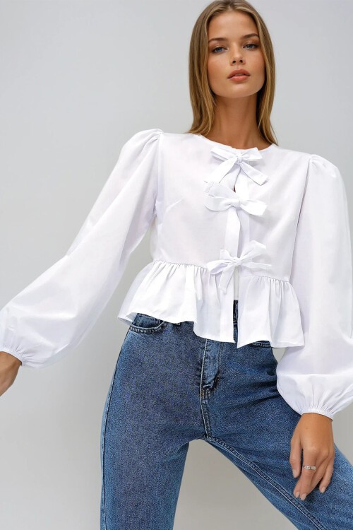 Beyaz Bisiklet Yaka Fiyonk Bağlamalı Prenses Kol Poplin Bluz